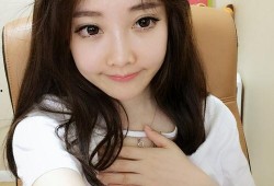 国产在线主播,点亮网络新风尚，展现青春风采